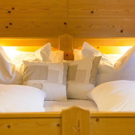 Hotel Urthaler Dobbiaco Bagian luar foto