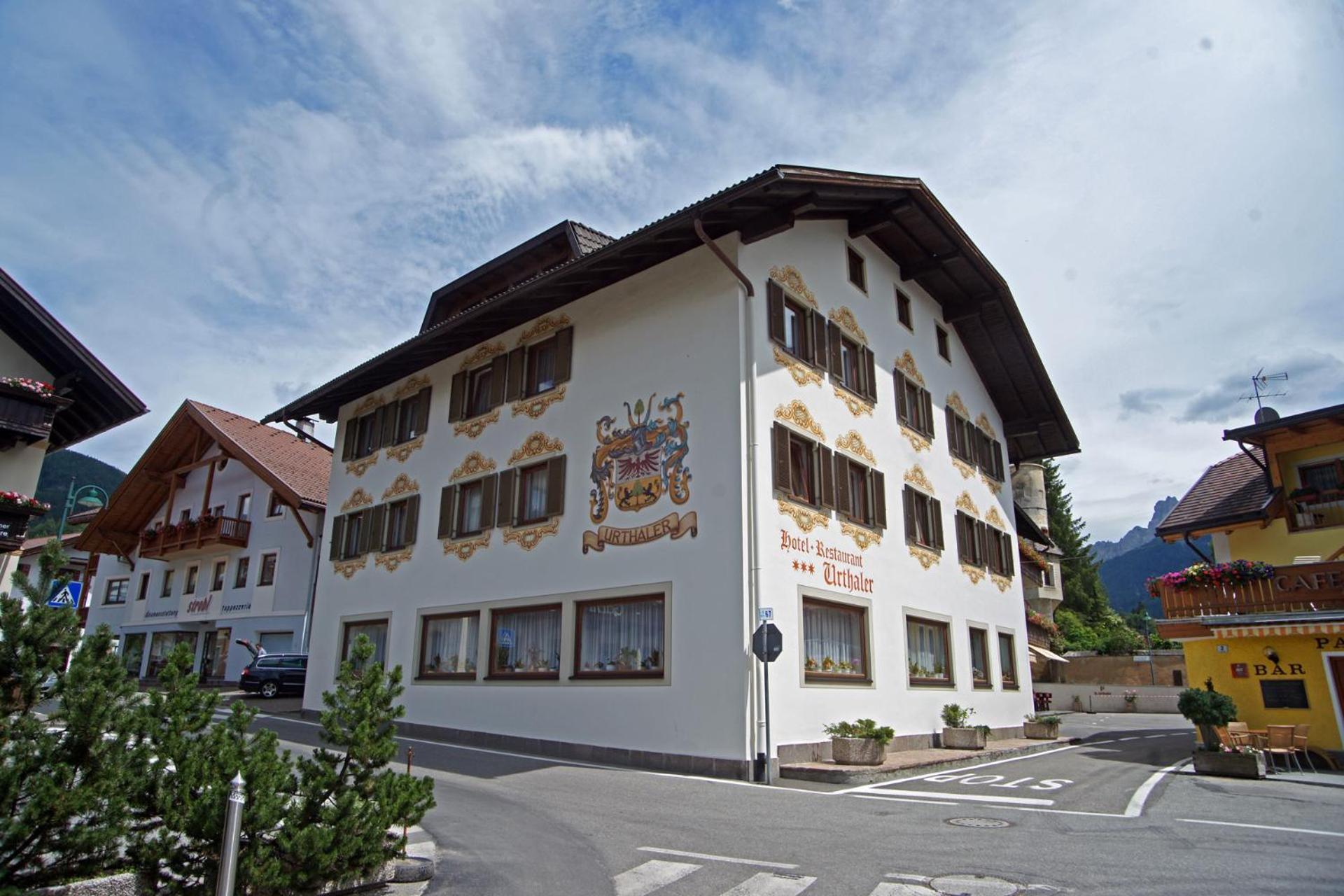 Hotel Urthaler Dobbiaco Bagian luar foto